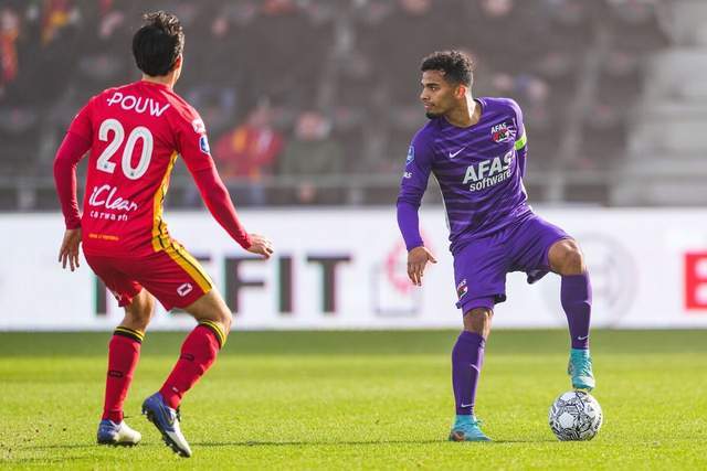 林崴17分郭昊文13+6+7 同曦力克青岛止连败