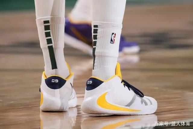 独行侠神奇逆转灰熊晋级 KD伤退太阳轻取马刺